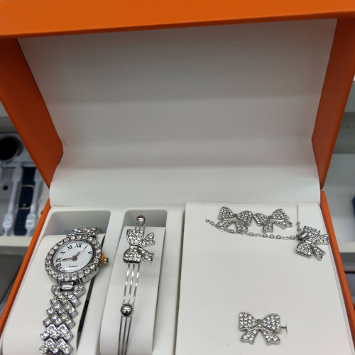 Elegant Bow Crystal Jewelry Set with Watch